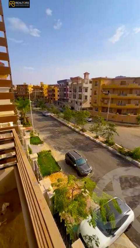 https://aqarmap.com.eg/ar/listing/6578373-for-sale-cairo-6th-of-october-el-hay-el-motamyz-first-touristic-village-al-lewaa-mohammed-ezzat-el-zyadi-st