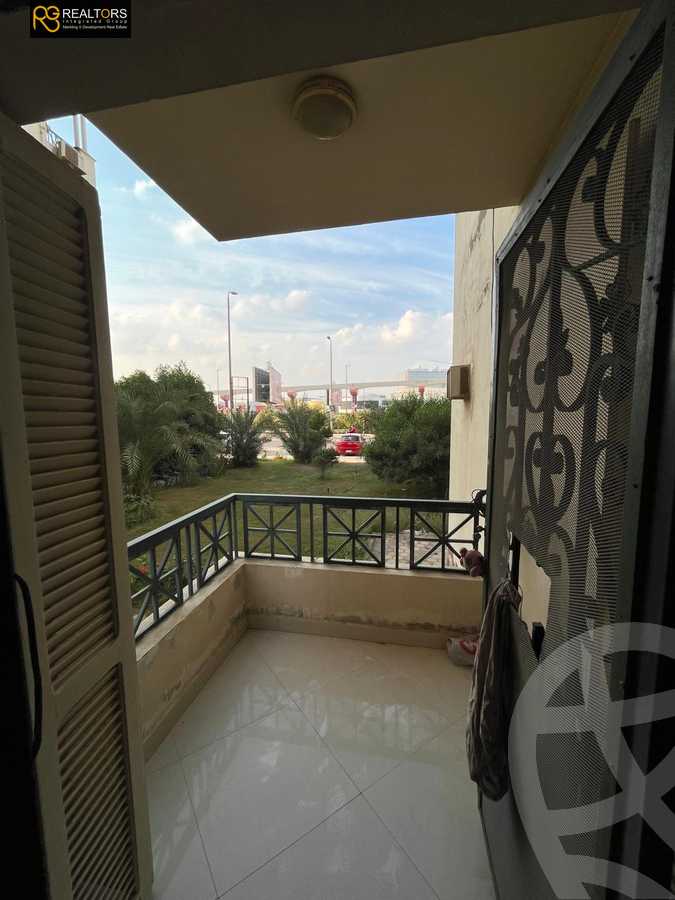 https://aqarmap.com.eg/ar/listing/6588734-for-sale-cairo-el-sheikh-zayed-city-compounds-el-khamayel