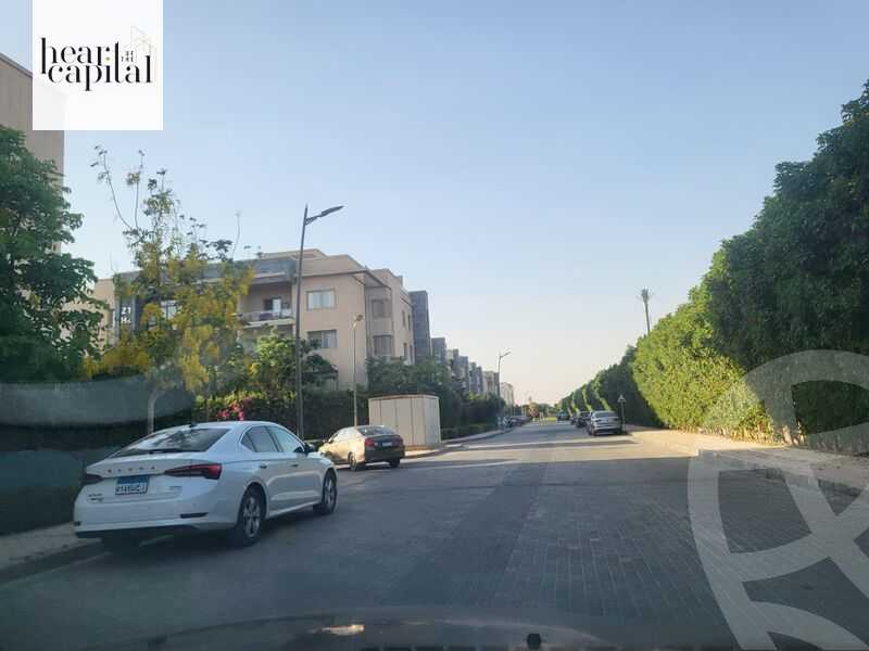 https://aqarmap.com.eg/en/listing/5336100-for-sale-cairo-new-cairo-compounds-galleria-moon-valley