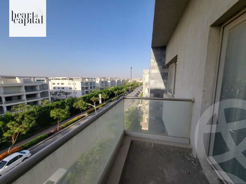https://aqarmap.com.eg/en/listing/5336100-for-sale-cairo-new-cairo-compounds-galleria-moon-valley