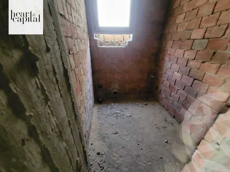 https://aqarmap.com.eg/en/listing/5336100-for-sale-cairo-new-cairo-compounds-galleria-moon-valley