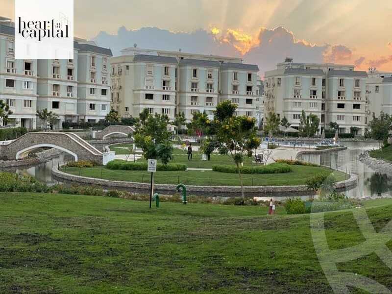 https://aqarmap.com.eg/en/listing/5336148-for-sale-cairo-new-cairo-compounds-mountain-view-hyde-park