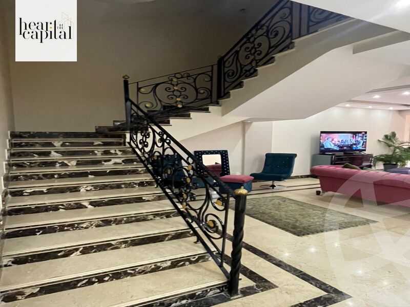 https://aqarmap.com.eg/ar/listing/5348812-for-sale-cairo-el-sheikh-zayed-city-compounds-el-khamayel