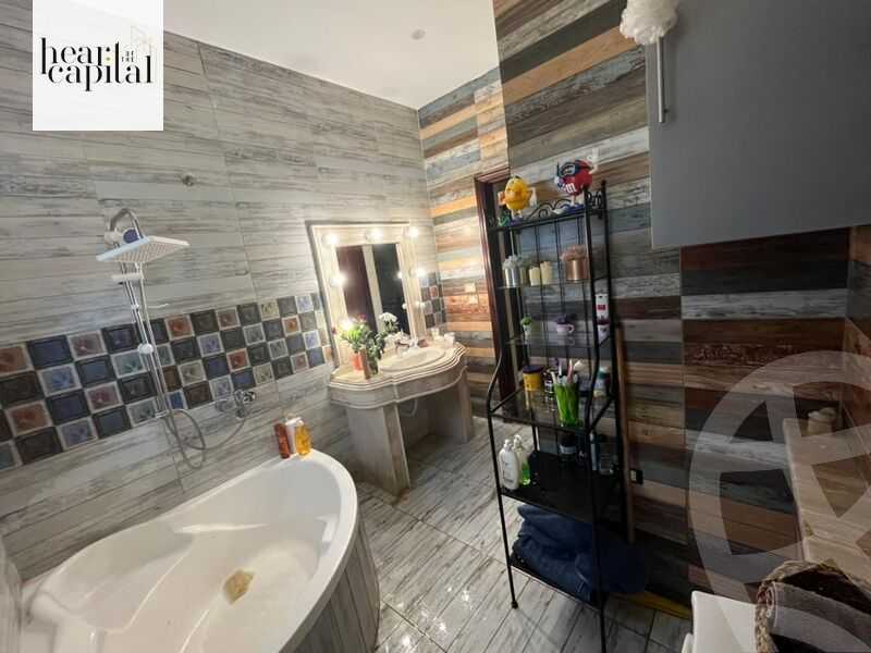 https://aqarmap.com.eg/ar/listing/5348812-for-sale-cairo-el-sheikh-zayed-city-compounds-el-khamayel