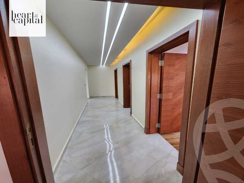 https://aqarmap.com.eg/en/listing/5349569-for-sale-cairo-el-sheikh-zayed-city-compounds-el-khamayel