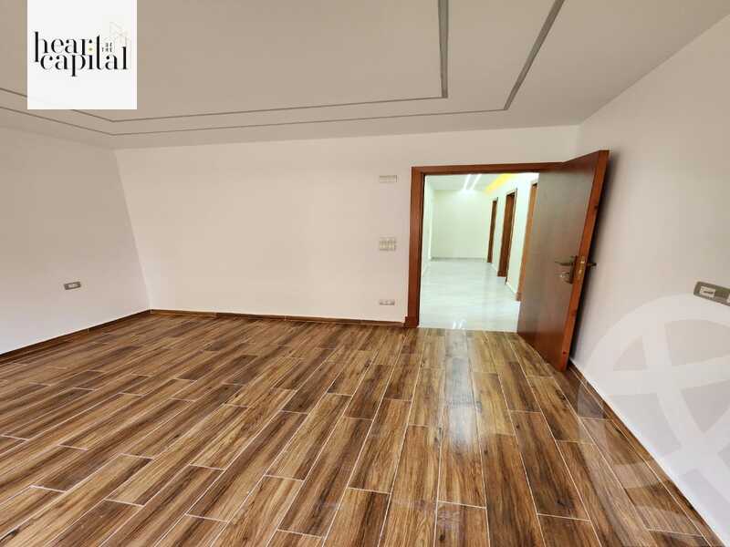 https://aqarmap.com.eg/en/listing/5349569-for-sale-cairo-el-sheikh-zayed-city-compounds-el-khamayel