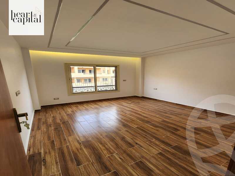 https://aqarmap.com.eg/en/listing/5349569-for-sale-cairo-el-sheikh-zayed-city-compounds-el-khamayel