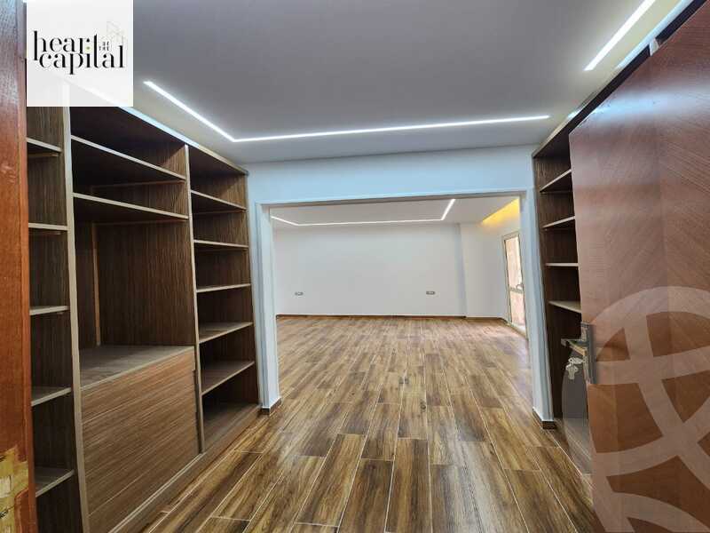 https://aqarmap.com.eg/en/listing/5349569-for-sale-cairo-el-sheikh-zayed-city-compounds-el-khamayel