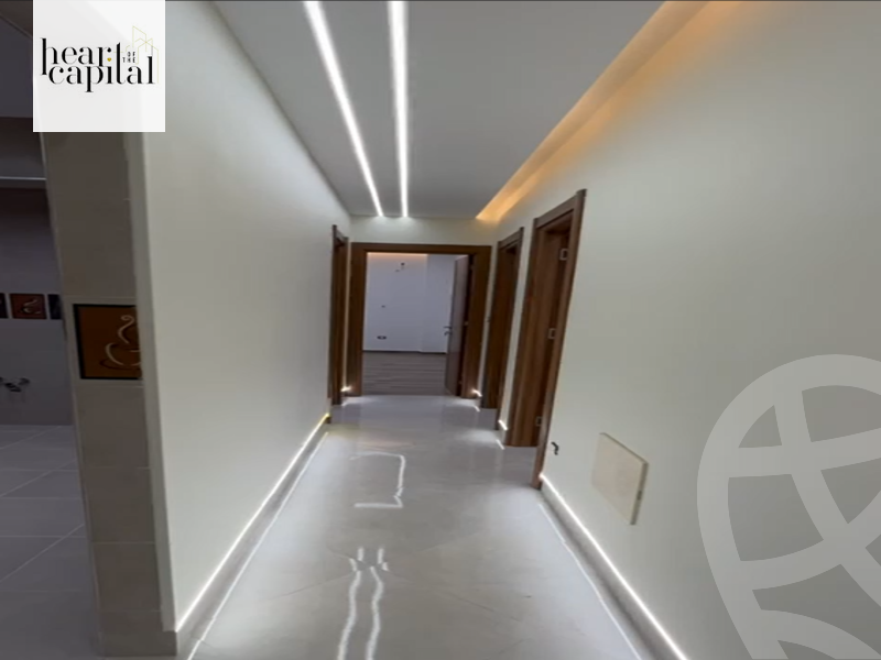 https://aqarmap.com.eg/ar/listing/5357482-for-sale-cairo-el-sheikh-zayed-city-compounds-el-khamayel