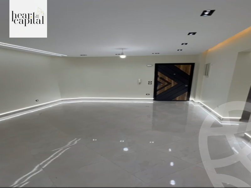https://aqarmap.com.eg/ar/listing/5357482-for-sale-cairo-el-sheikh-zayed-city-compounds-el-khamayel