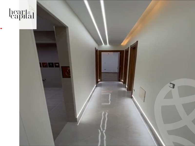 https://aqarmap.com.eg/ar/listing/5357482-for-sale-cairo-el-sheikh-zayed-city-compounds-el-khamayel