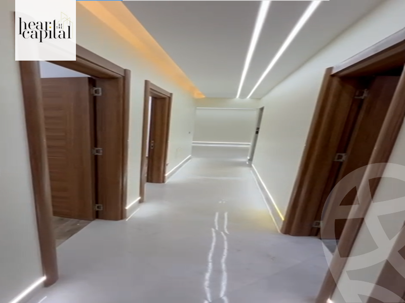 https://aqarmap.com.eg/ar/listing/5357482-for-sale-cairo-el-sheikh-zayed-city-compounds-el-khamayel