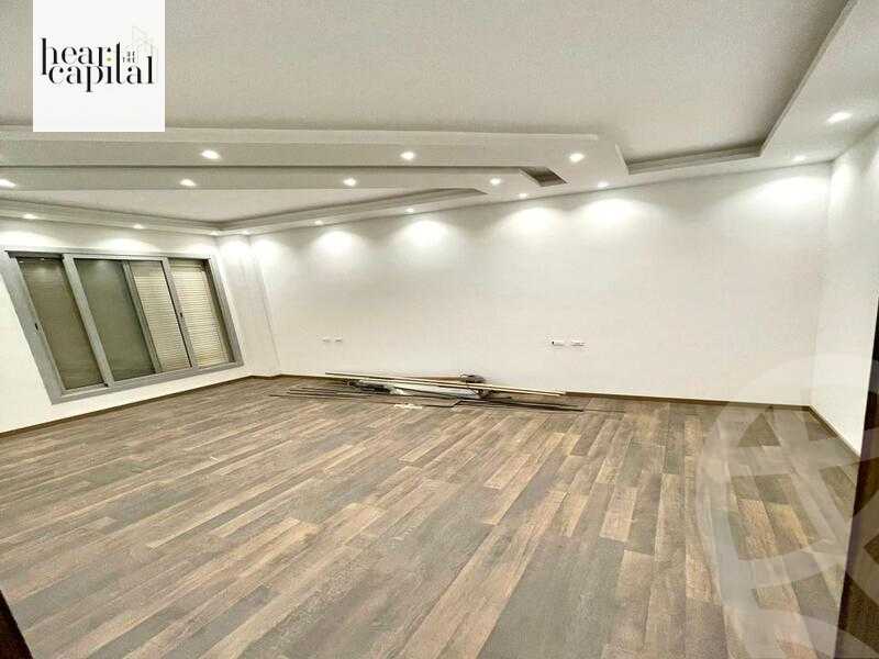 https://aqarmap.com.eg/en/listing/5385383-for-sale-cairo-new-cairo-compounds-village-gate-mall-palm-hills