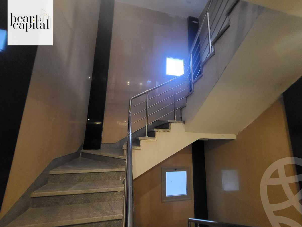 https://aqarmap.com.eg/en/listing/5454969-for-sale-cairo-new-cairo-compounds-galleria-moon-valley