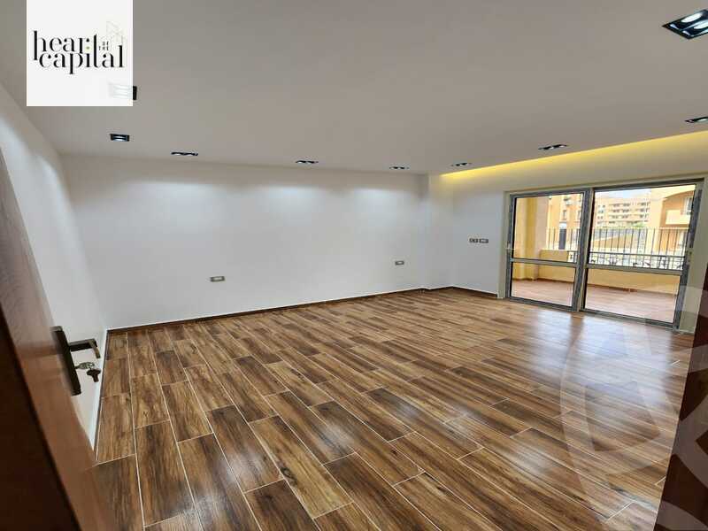 https://aqarmap.com.eg/en/listing/5459905-for-sale-cairo-el-sheikh-zayed-city-compounds-el-khamayel