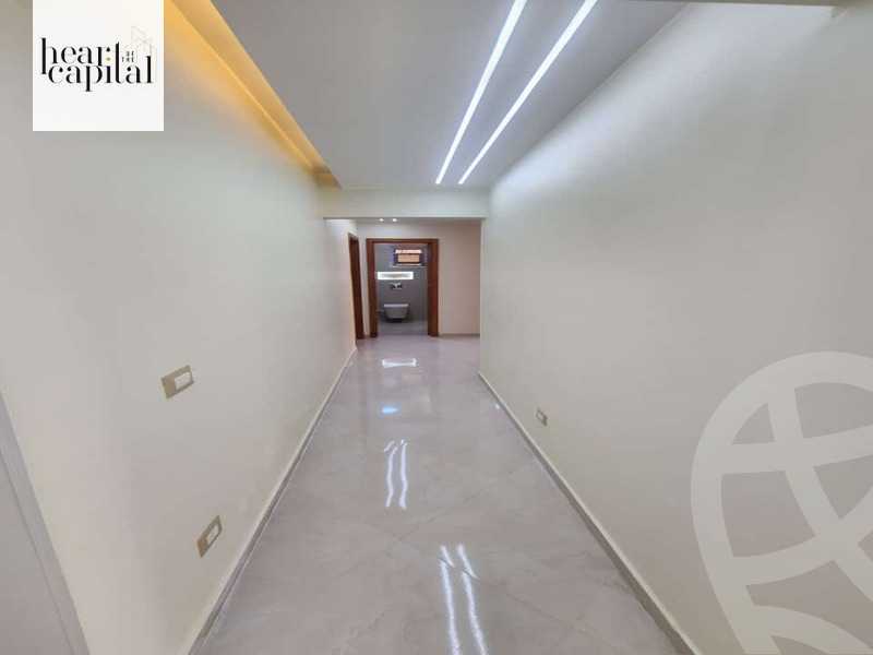 https://aqarmap.com.eg/en/listing/5460530-for-sale-cairo-el-sheikh-zayed-city-compounds-el-khamayel
