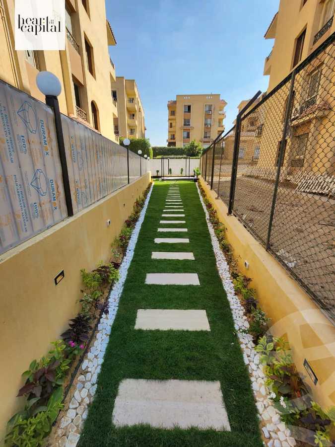 https://aqarmap.com.eg/en/listing/5460623-for-sale-cairo-el-sheikh-zayed-city-compounds-el-khamayel