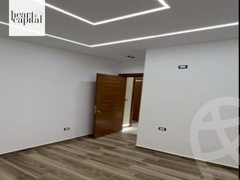 https://aqarmap.com.eg/ar/listing/5460706-for-sale-cairo-el-sheikh-zayed-city-compounds-el-khamayel