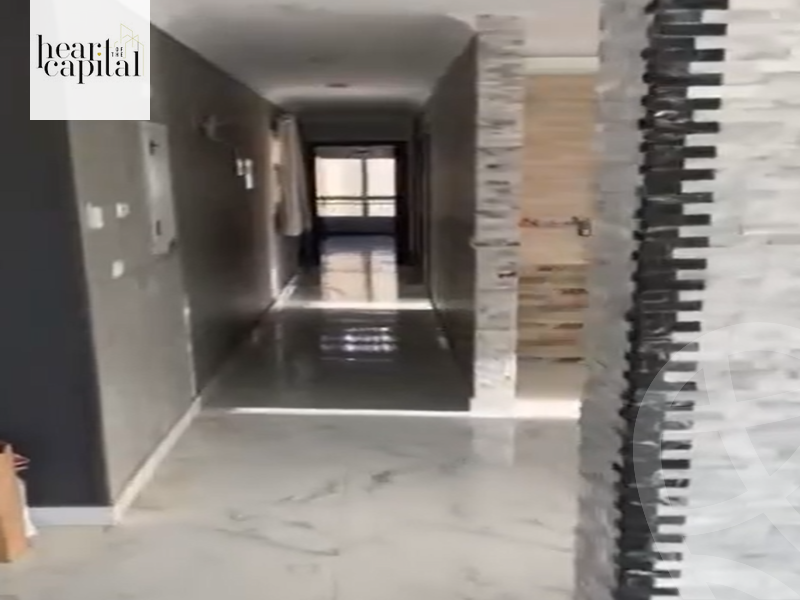 https://aqarmap.com.eg/en/listing/5509656-for-sale-cairo-el-sheikh-zayed-city-compounds-el-khamayel