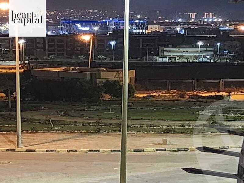 https://aqarmap.com.eg/en/listing/5515557-for-sale-cairo-el-sheikh-zayed-city-compounds-el-khamayel