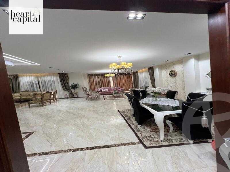 https://aqarmap.com.eg/en/listing/5515558-for-sale-cairo-el-sheikh-zayed-city-compounds-el-khamayel