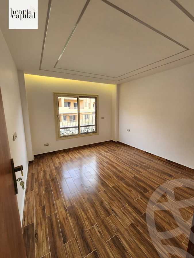 https://aqarmap.com.eg/en/listing/5616603-for-sale-cairo-el-sheikh-zayed-city-compounds-el-khamayel