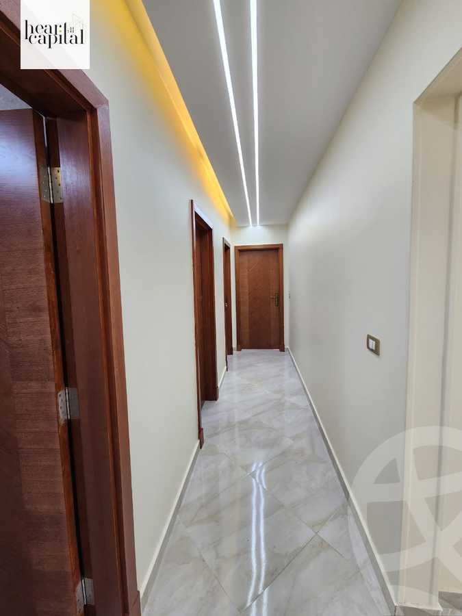 https://aqarmap.com.eg/en/listing/5616603-for-sale-cairo-el-sheikh-zayed-city-compounds-el-khamayel