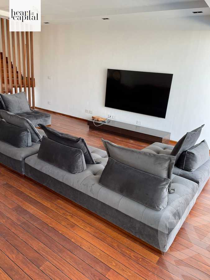https://aqarmap.com.eg/en/listing/5638211-for-sale-cairo-el-sheikh-zayed-city-compounds-kmbwnd-ljry-swdyk