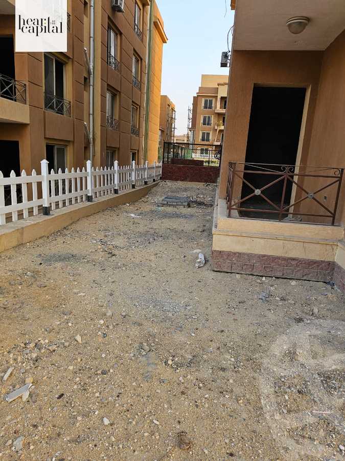 https://aqarmap.com.eg/en/listing/5731356-for-sale-cairo-6th-of-october-compounds-new-giza-wyst-rydj-ryzydns-nyw-jyz-llttwyr-l-qry