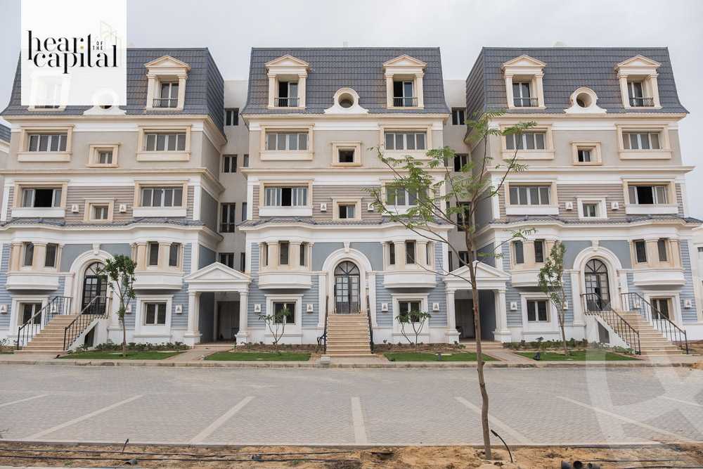 https://aqarmap.com.eg/en/listing/5814741-for-sale-cairo-new-cairo-compounds-mountain-view-hyde-park