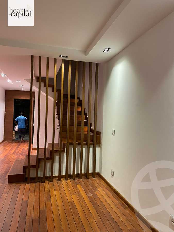 https://aqarmap.com.eg/en/listing/5867836-for-sale-cairo-el-sheikh-zayed-city-compounds-kmbwnd-ljry-swdyk