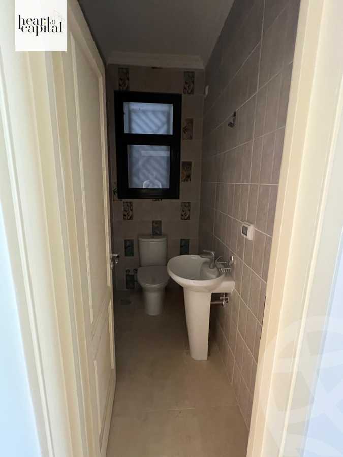 https://aqarmap.com.eg/en/listing/5877875-for-sale-cairo-new-administrative-capital-r7-celia-mntq-l-mrt-1
