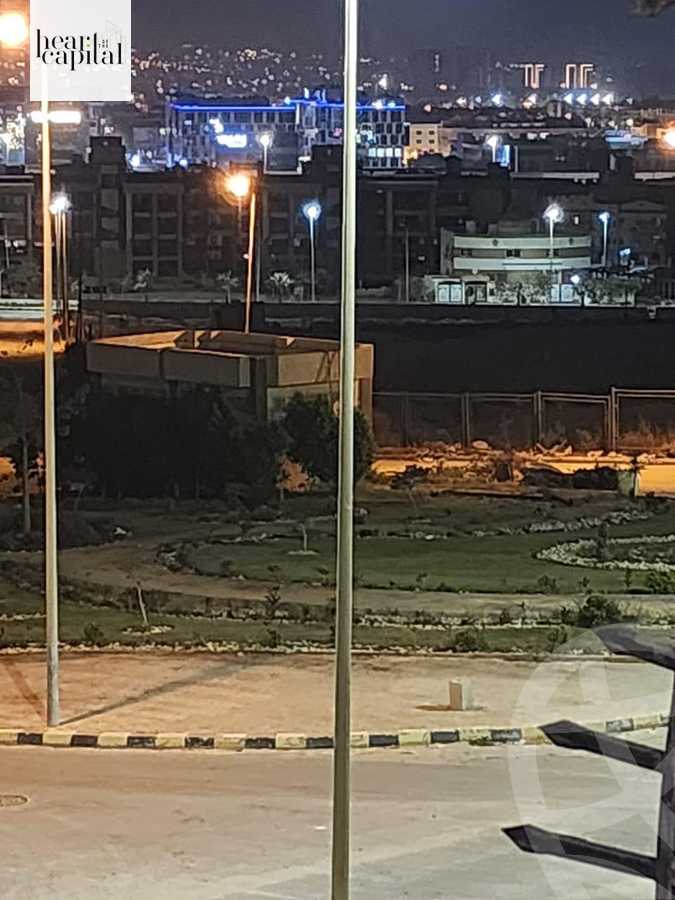 https://aqarmap.com.eg/en/listing/5888295-for-sale-cairo-el-sheikh-zayed-city-compounds-el-khamayel