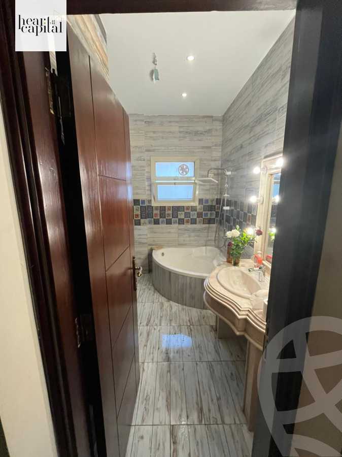 https://aqarmap.com.eg/en/listing/5900379-for-sale-cairo-el-sheikh-zayed-city-compounds-el-khamayel