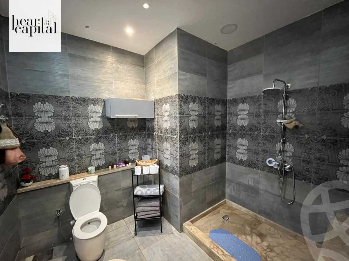 https://aqarmap.com.eg/en/listing/5900379-for-sale-cairo-el-sheikh-zayed-city-compounds-el-khamayel