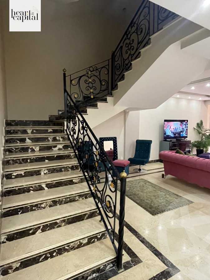 https://aqarmap.com.eg/en/listing/5900379-for-sale-cairo-el-sheikh-zayed-city-compounds-el-khamayel