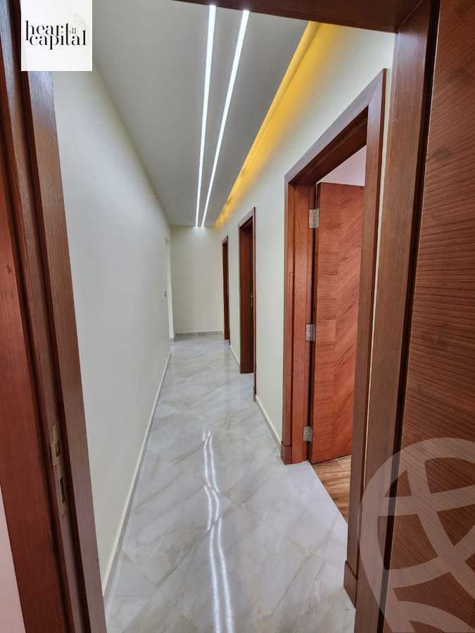 https://aqarmap.com.eg/en/listing/5900429-for-sale-cairo-el-sheikh-zayed-city-compounds-el-khamayel