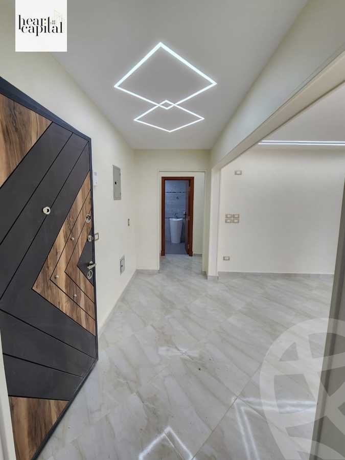 https://aqarmap.com.eg/en/listing/5900429-for-sale-cairo-el-sheikh-zayed-city-compounds-el-khamayel