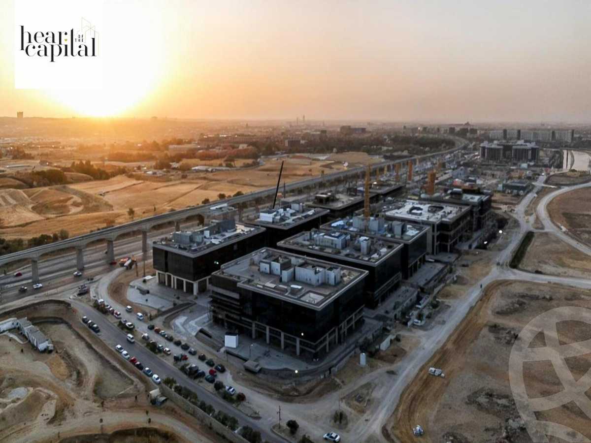 https://aqarmap.com.eg/en/listing/5937175-for-sale-cairo-new-cairo-compounds-golden-gate-redcon