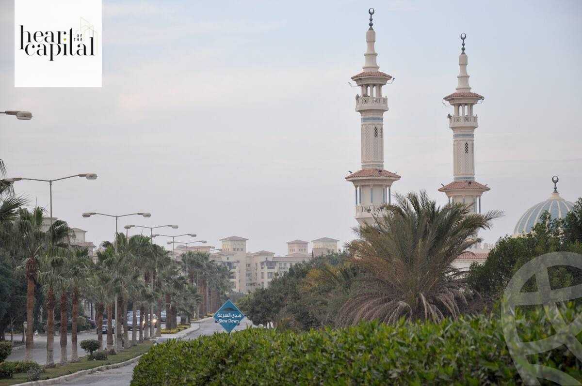https://aqarmap.com.eg/en/listing/5954620-for-sale-cairo-6th-of-october-compounds-dream-land-flower-resort