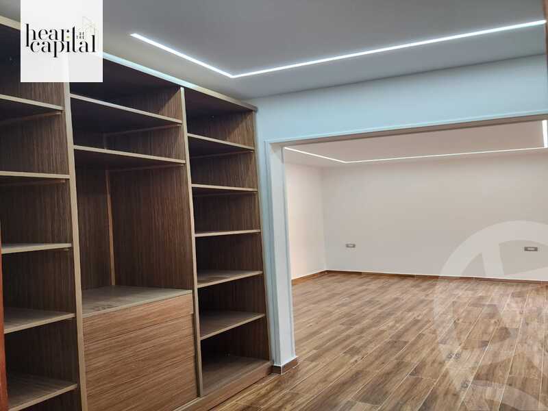 https://aqarmap.com.eg/en/listing/5970844-for-sale-cairo-el-sheikh-zayed-city-compounds-el-khamayel