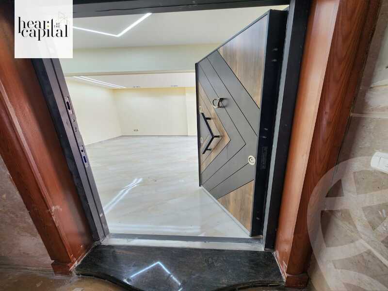 https://aqarmap.com.eg/en/listing/5970847-for-sale-cairo-el-sheikh-zayed-city-compounds-el-khamayel