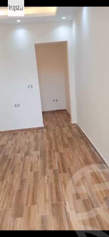 https://aqarmap.com.eg/en/listing/5977259-for-sale-cairo-el-sheikh-zayed-city-compounds-el-khamayel