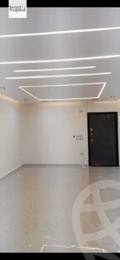 https://aqarmap.com.eg/en/listing/5977259-for-sale-cairo-el-sheikh-zayed-city-compounds-el-khamayel