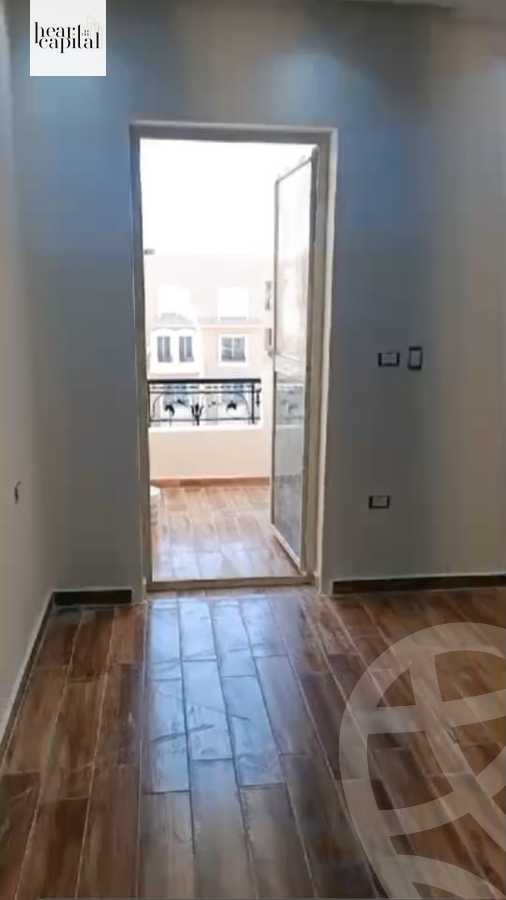 https://aqarmap.com.eg/en/listing/6039108-for-sale-cairo-el-sheikh-zayed-city-compounds-el-khamayel