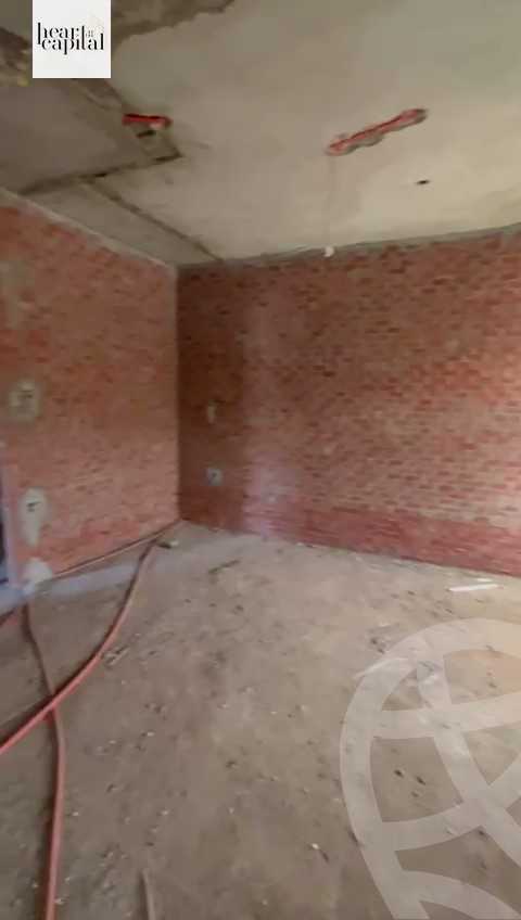 https://aqarmap.com.eg/en/listing/6039190-for-sale-cairo-el-sheikh-zayed-city-compounds-el-khamayel