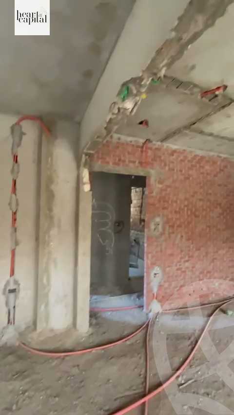 https://aqarmap.com.eg/en/listing/6039190-for-sale-cairo-el-sheikh-zayed-city-compounds-el-khamayel