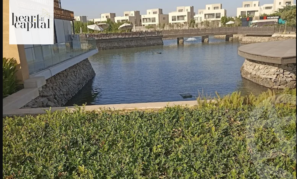 https://aqarmap.com.eg/en/listing/6086557-for-sale-cairo-el-shorouk-compounds-al-burouj-compound-imkan