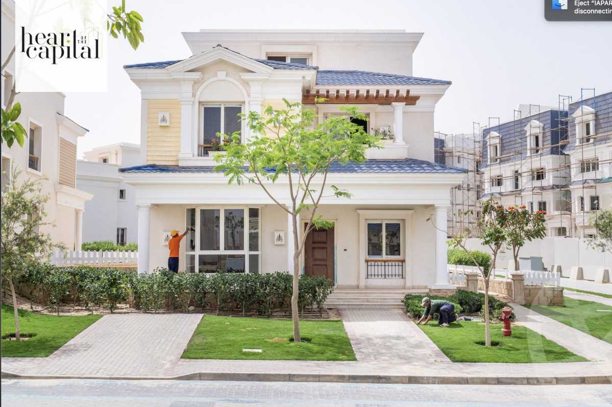 https://aqarmap.com.eg/en/listing/6152326-for-sale-cairo-new-cairo-compounds-mountain-view-hyde-park