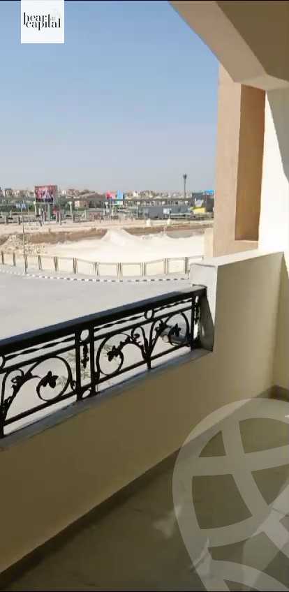 https://aqarmap.com.eg/ar/listing/6203990-for-sale-cairo-el-sheikh-zayed-city-compounds-el-khamayel